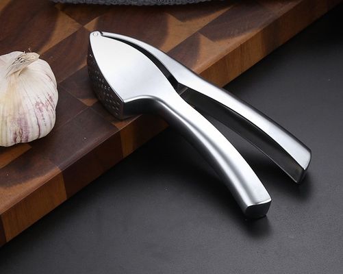 Пресс для производства продуктов питания для перегонки чеснока для перегонки имбиря для очистки кожуры для сжатия 16*3 см